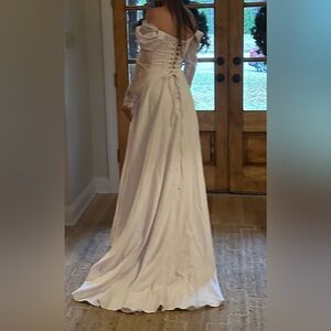 NEW GORGEOUS WHITE LONG RENAISSANCE WEDDING DRESS